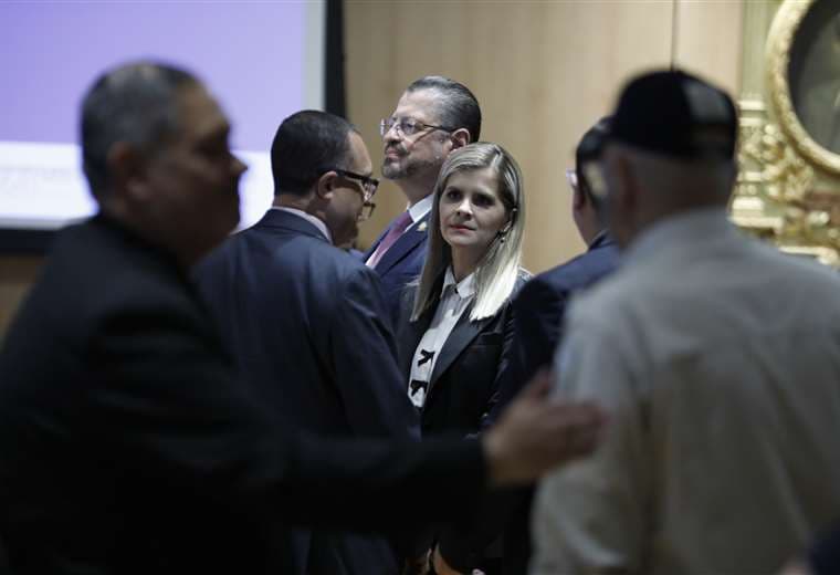 Fernández califica de “berrinche” que Corte devolviera nómina de magistrados al Congreso