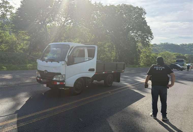 Carro abandonado escondía 400 paquetes de cocaína en Guanacaste