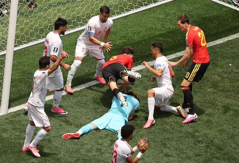 Irán se le atraganta a Bélgica en el Mundial