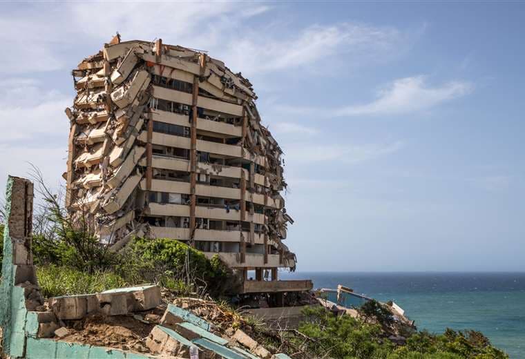 Casi mil muertos y más de 50 mil desaparecidos tras doble terremoto en Venezuela