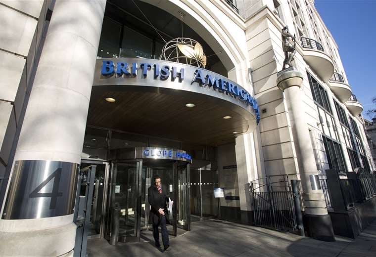 Tabacalera British American anuncia que suprimirá 5.500 empleos en el mundo