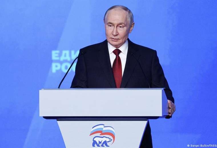 Putin reconoce “cierta escasez” de combustible tras ataques de Ucrania