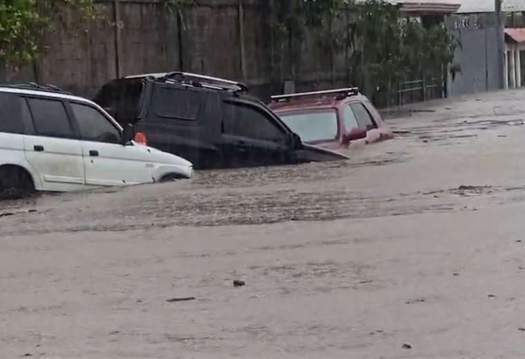 Vecina atrapada por inundaciones en Liberia: "¡Ay, señor, ayúdanos!"