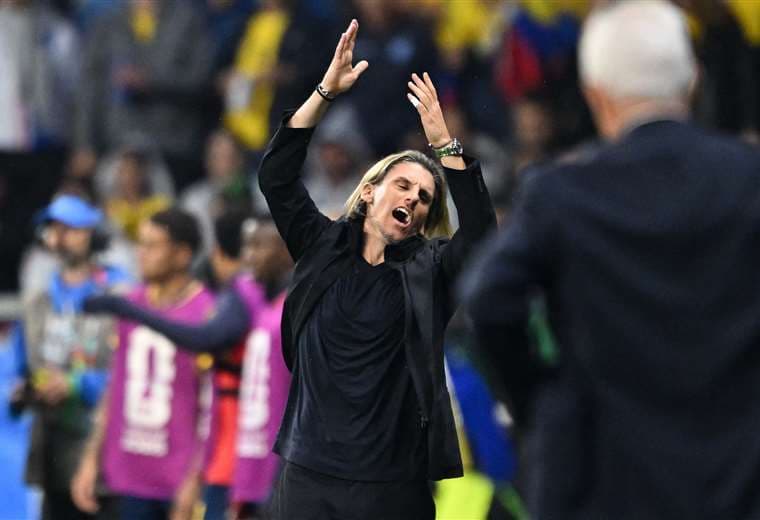 Técnico de Ecuador deja el equipo tras El Mundial