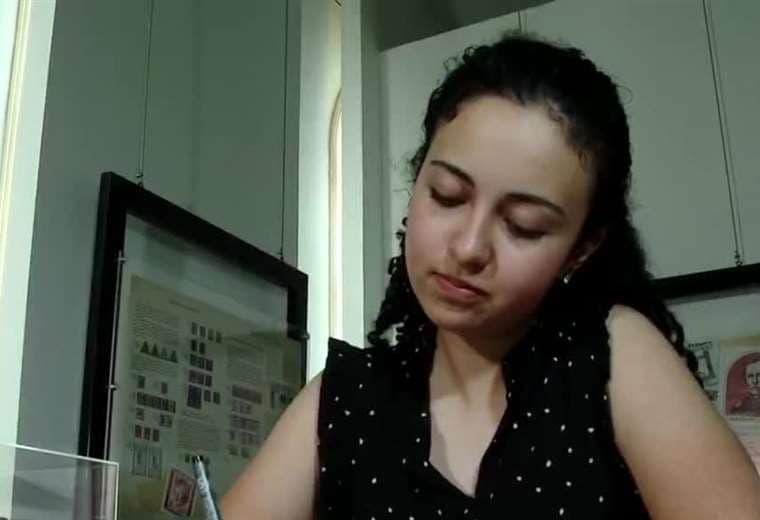 Con carta dirigida a Adele, estudiante busca conquistar concurso nacional de escritura