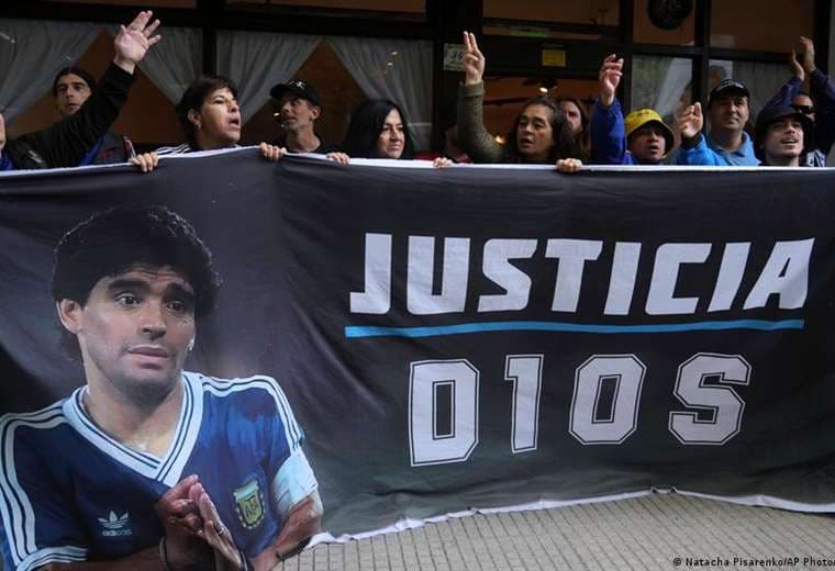 Exmánager cuestiona condiciones en las que murió Maradona