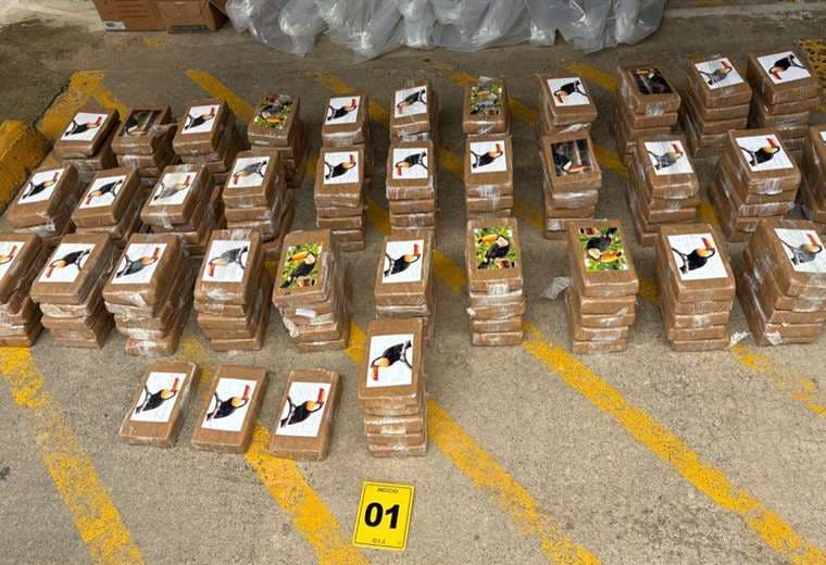 Detienen a hombre con más de 170 paquetes de cocaína ocultos en vehículo en el Cerro de la Muerte