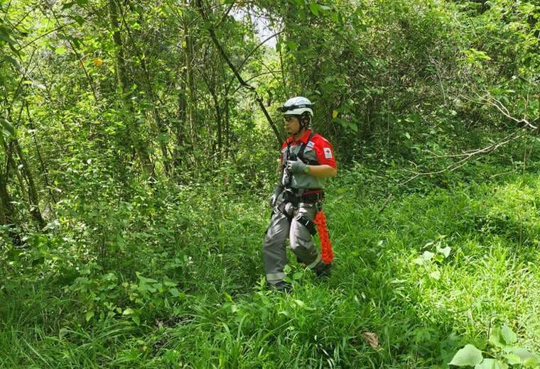 Encuentran a una persona muerta dentro de río en Sabana Oeste