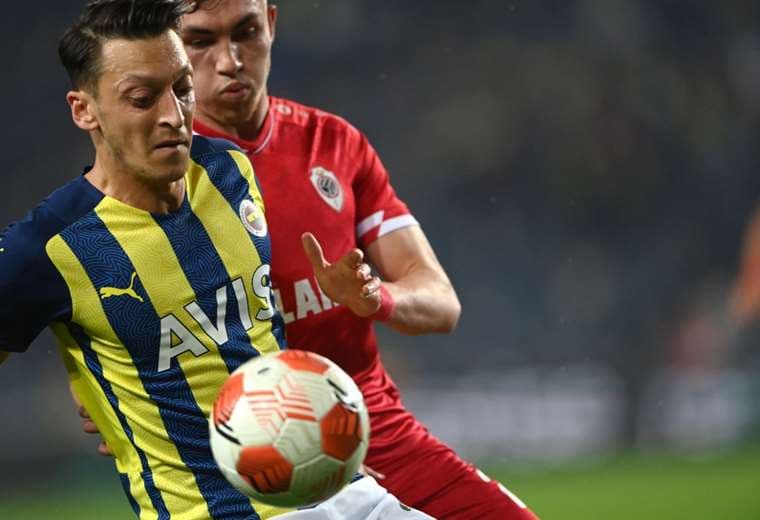 Mesut Özil.
