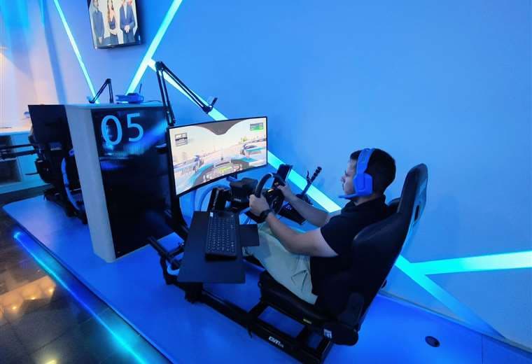 F1 virtual
