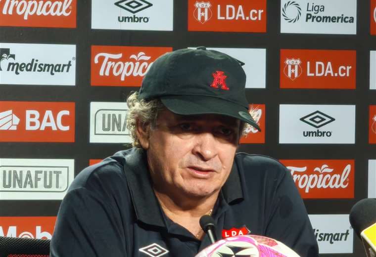 Óscar Ramírez. 