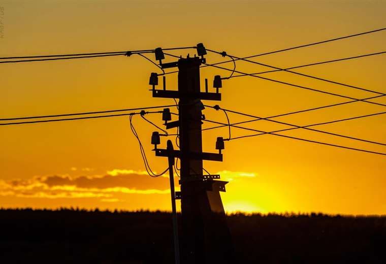 PLN presenta alternativa a proyecto de armonización eléctrica