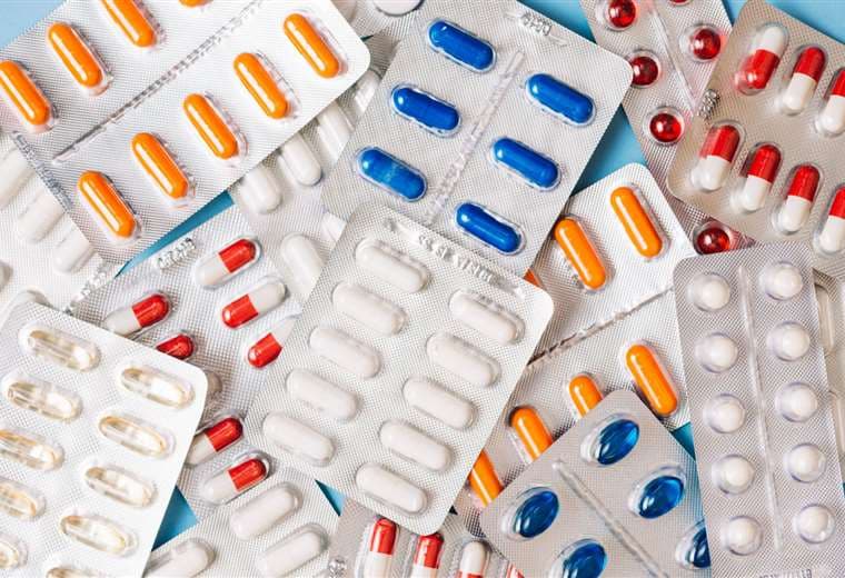MEIC fija precios máximos para 517 medicamentos