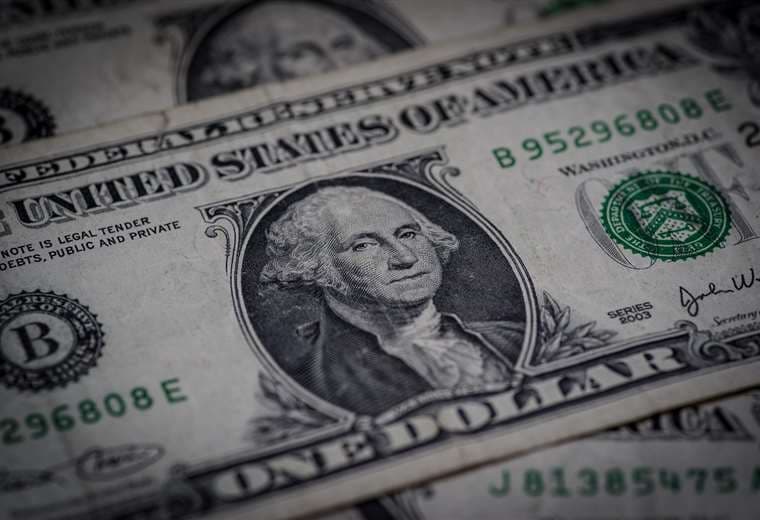 Investigan a hombre que al parecer cobró $800 mil de pensión de estadounidense fallecida