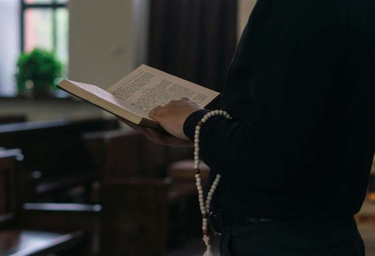 Sacerdote