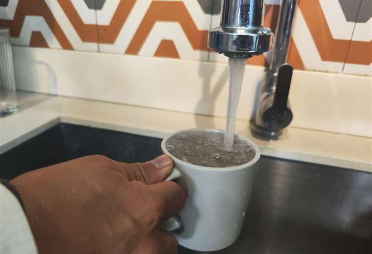 AyA ya sabe qué fue lo que contaminó el agua en Coronado