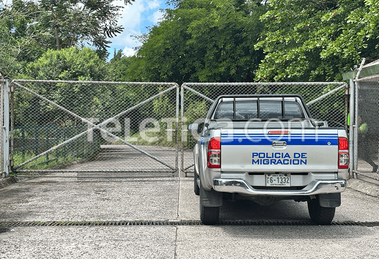 Cae oficial de Migración sospechosa de facilitar ingreso de vinculado a grupo terrorista