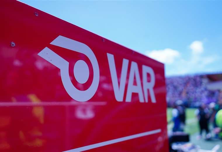 Así actuó el VAR en dos jugadas polémicas de la fecha 9