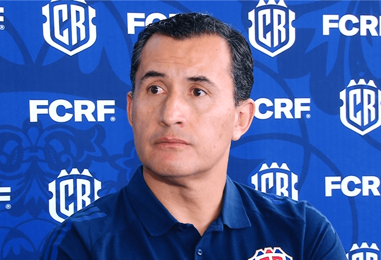 Renuncia Enrique Osses, presidente de la Comisión de Arbitraje