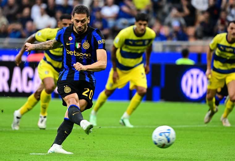 Inter no se apiada del Parma y es líder en solitario de la Serie A