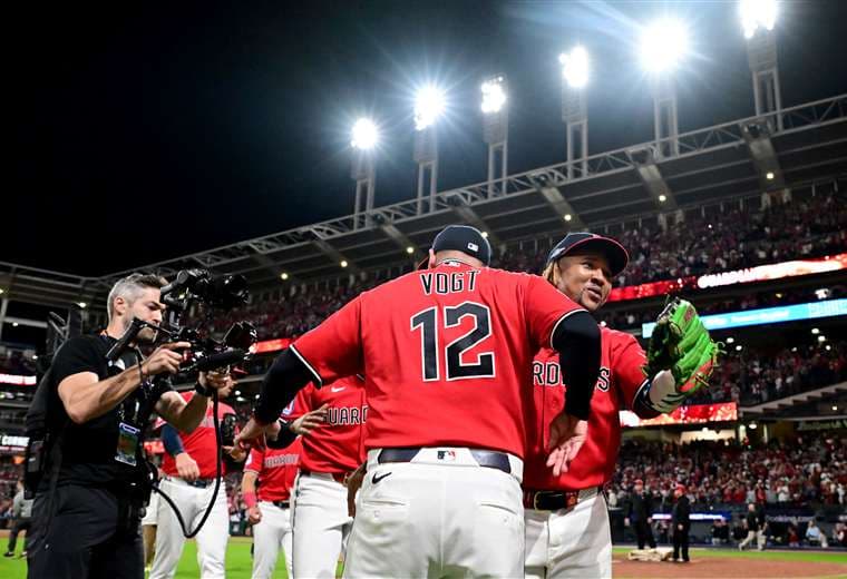 Guardianes y Rays abren la lucha por la Liga Americana