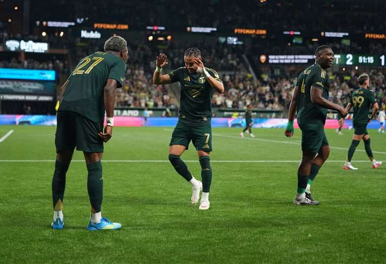 Legionarios: Manfred Ugalde, Ariel Lassiter y Alejandro Bran destacan con gol
