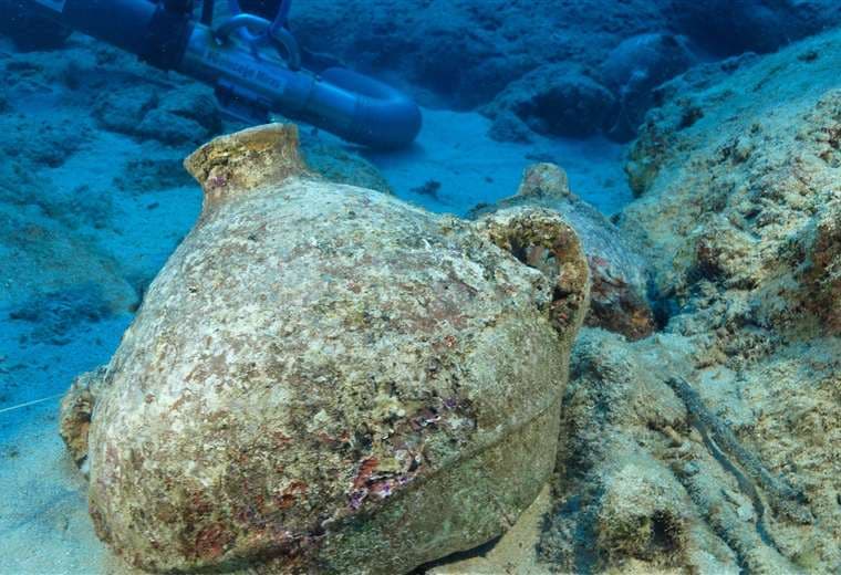 Arqueólogos hallan frente a costas de Turquía el naufragio más antiguo del mundo