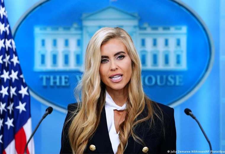 Renuncia cuestionada nueva vocera de la Casa Blanca