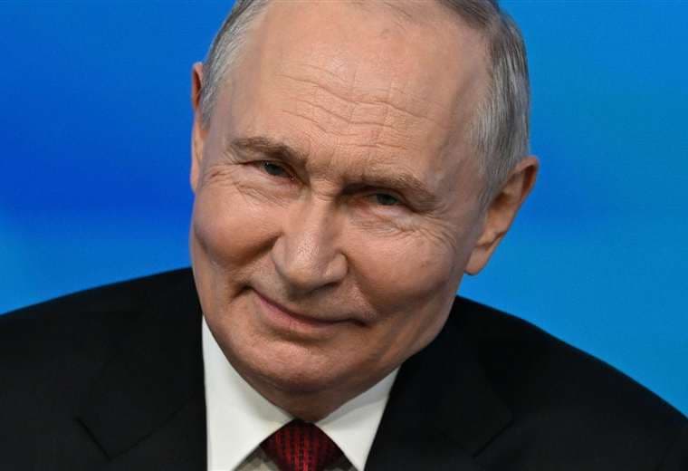 Putin advierte que Rusia está dispuesta a usar todas sus armas para proteger Kaliningrado, incluidas nucleares