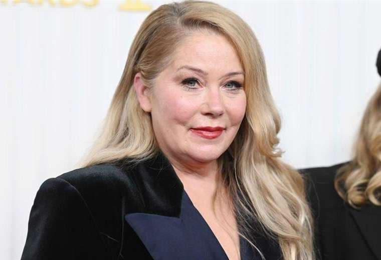 Christina Applegate revela que pasó 5 años diagnosticada erróneamente