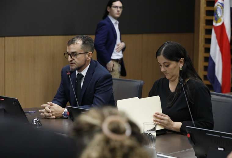 Oficialismo rechaza investigar posibles nexos del caso "Éxodo" con oro de Crucitas