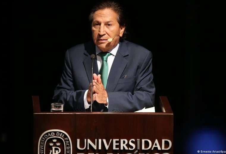 Perú: expresidente Toledo es llevado de urgencia al hospital desde la cárcel