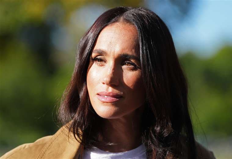 Markle "consternada" por investigación a su padre por posesión de fotos de pedopornografía