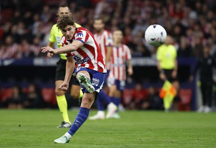 Julián Álvarez pide perdón a la afición del Atlético por querer marcharse
