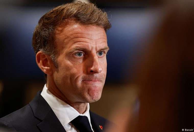 Macron acusa a las redes sociales de "dañar la democracia" y fomentar la violencia en Francia