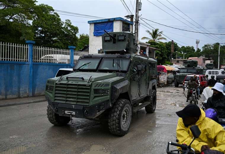 El Salvador despliega más de 2.000 militares en Haití