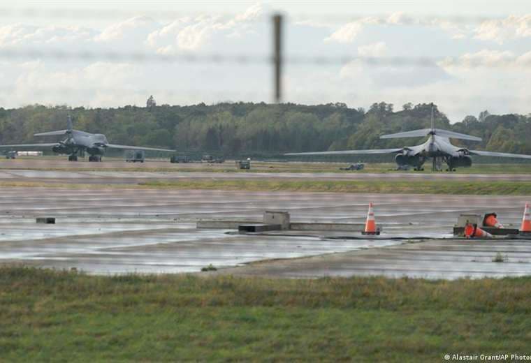 Estados Unidos retira todos sus bombarderos de base aérea en Reino Unido