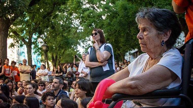 Muere Maricarmen Abascal, anciana de 87 años cuyo desahucio provocó ola de protestas en España por crisis de vivienda