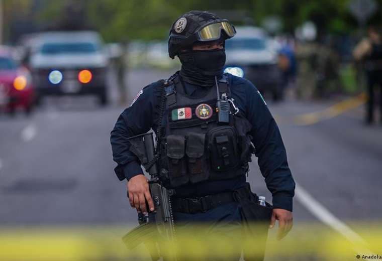 Al menos 9 muertos y 16 heridos deja riña de presos en una cárcel en México
