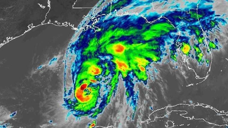 Isaías: primer huracán de temporada en Atlántico se fortalece y pone en alerta al golfo de México
