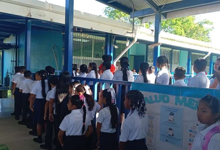 Vea aquí la lista de escuelas y colegios con lecciones suspendidas