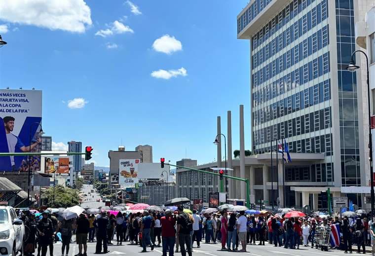 "¡Páguenle a la Caja!": Medio centenar de organizaciones protestarán la próxima semana