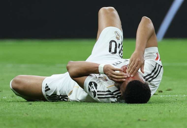Mbappé tiene hiperextensión de rodilla y estaría de baja dos semanas
