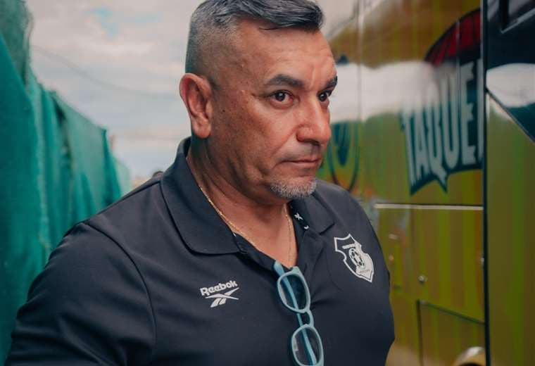 José Giacone explota contra el VAR y el arbitraje: "No quiero pensar que haya una mano negra"