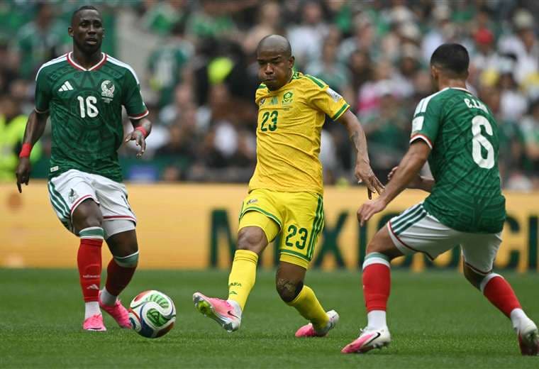 Luto en el fútbol: Muere jugador de Sudáfrica que disputó el Mundial