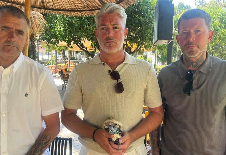 "Pasamos 17 años buscando la verdad": la lucha de 3 hermanos por descubrir quién asesinó a su madre