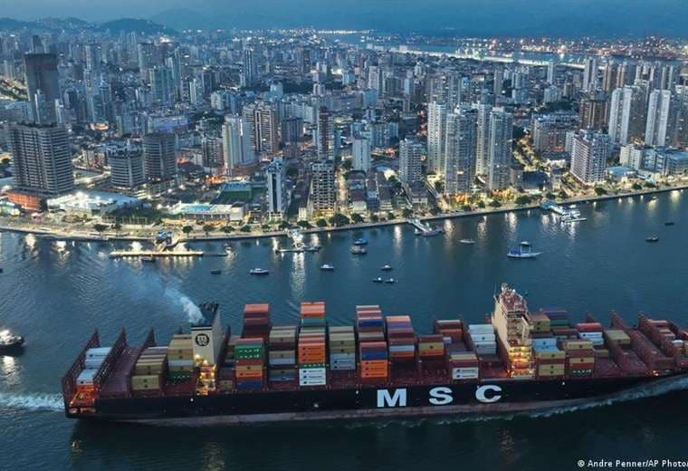 Gobierno de Trump anuncia nuevo arancel de 25% a productos brasileños