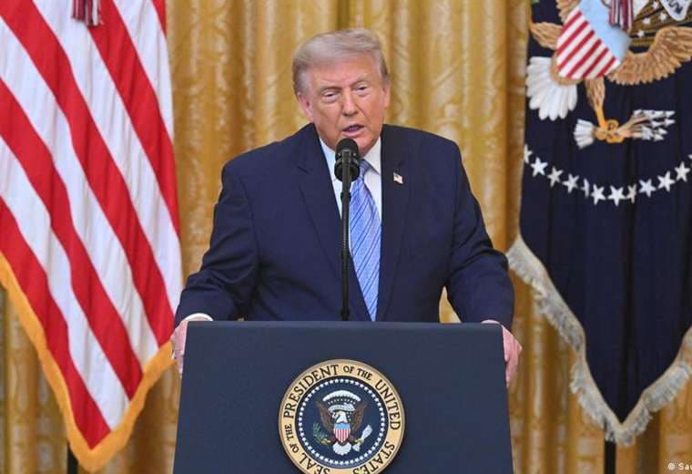 Trump vuelve a sembrar dudas sobre el sistema electoral