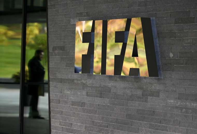 Aumenta la oposición al proyecto de inversión privada de la FIFA y la presión sobre Infantino