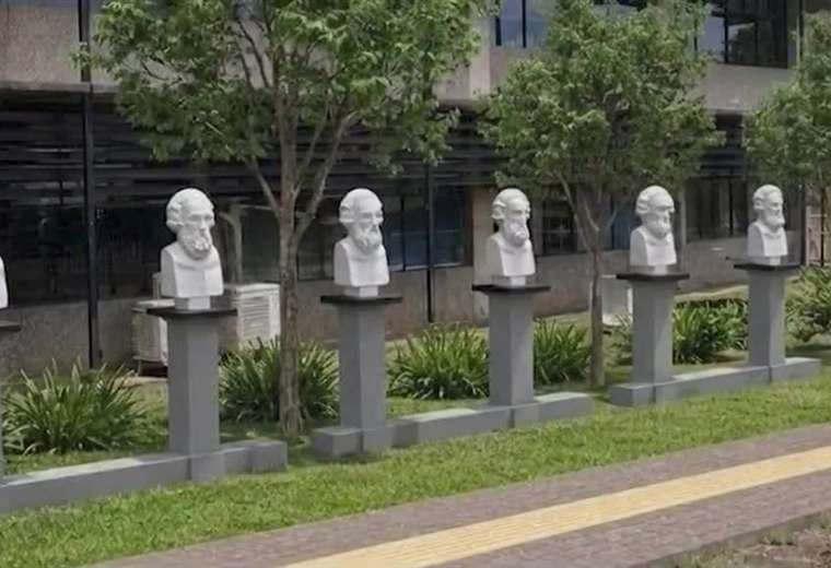 UNED rendirá homenaje a 32 figuras de Costa Rica